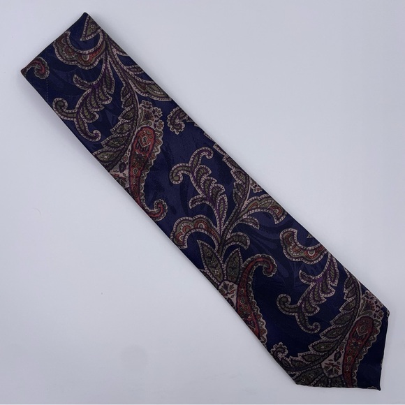 Oscar de la Renta Studio Paisley Sleek Tie in Navy and Olive - Picture 3 of 9